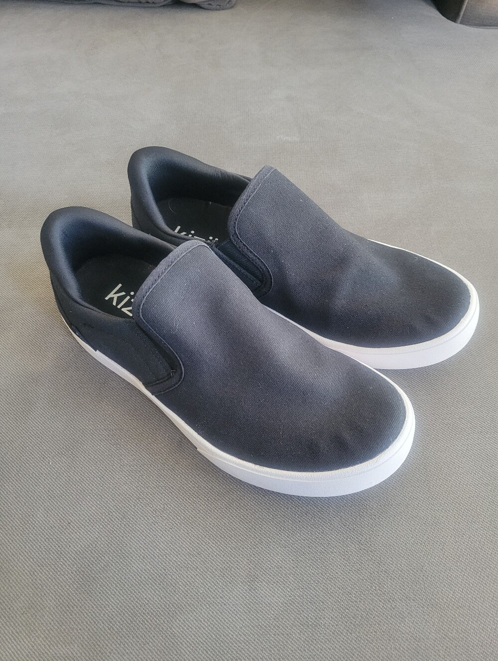 KIZIK VENICE MENS Size 7.5 Slip On Sneakers Unisex